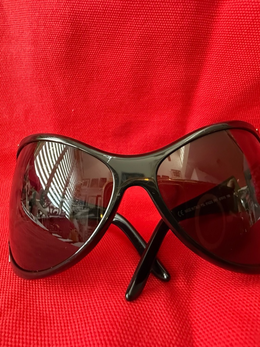 YSL Vintage Women’s Black Oversized Sunglasses - Picture 5 of 10
